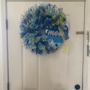 Love you to the moon and back wreath